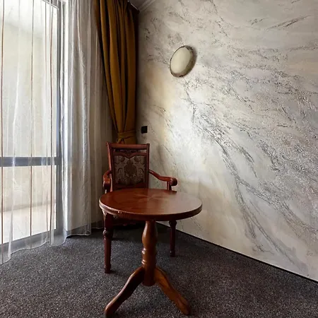 Hotell Art Babylon 4*