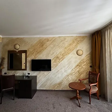 Art Babylon Hotell Slăntjev Brjag