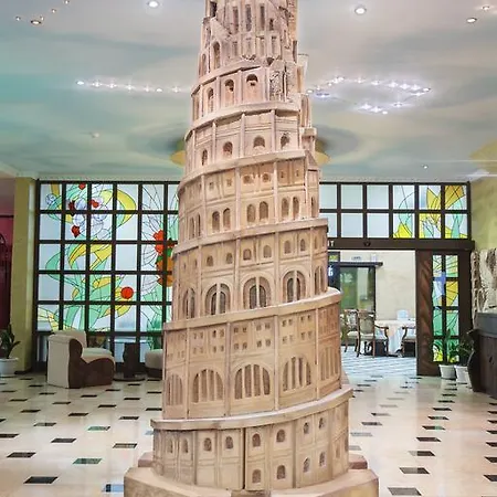 Hotell Art Babylon 4*
