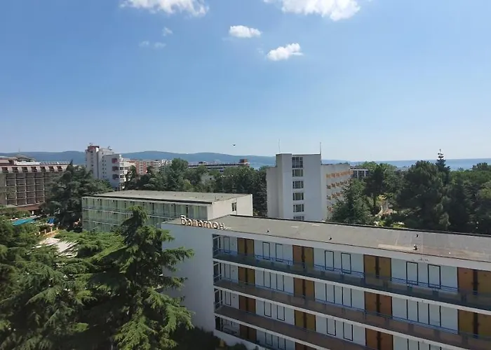 Готель Art Babylon 4*