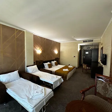 Art Babylon 4* Slantchev Briag