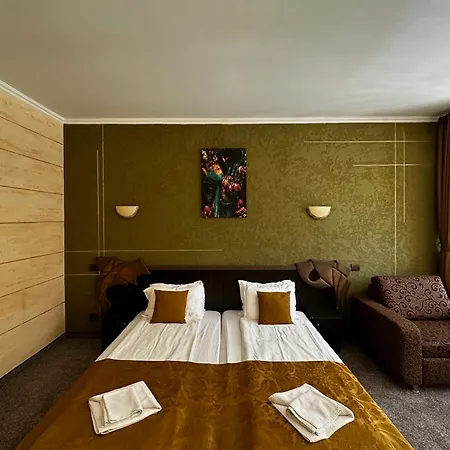 Art Babylon 4*
